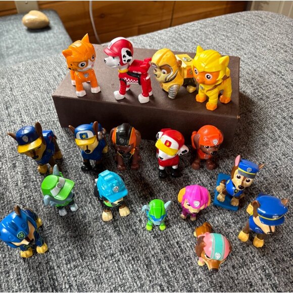 Paw Patrol Action Figure Lot Of 18 Various Characters Multicolor Plastic Kids Co - Picture 1 of 8